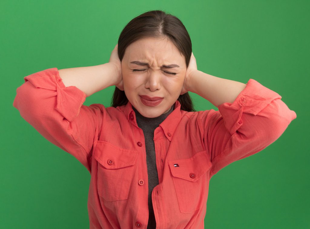 نقش استرس در وزوز گوش